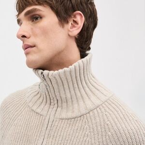 RW &CO Men's Cream Ribbed Turtleneck Sweater